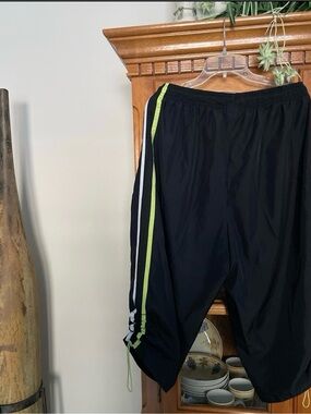 JUST MY SIZE PLUS SZ 18w-20w capri Joggers, workout pants or everyday wear black